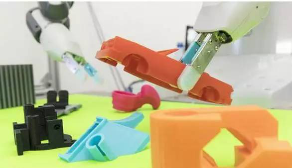 加州伯克利研發(fā)出史上最靈活的機械手1